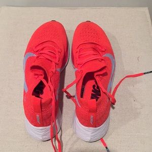 Nike Vaporfly 4% Flyknit Shoes